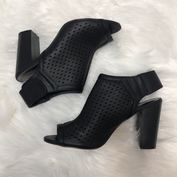 Madden Girl Shoes - Madden girl black sandals size 8 Velcro strap